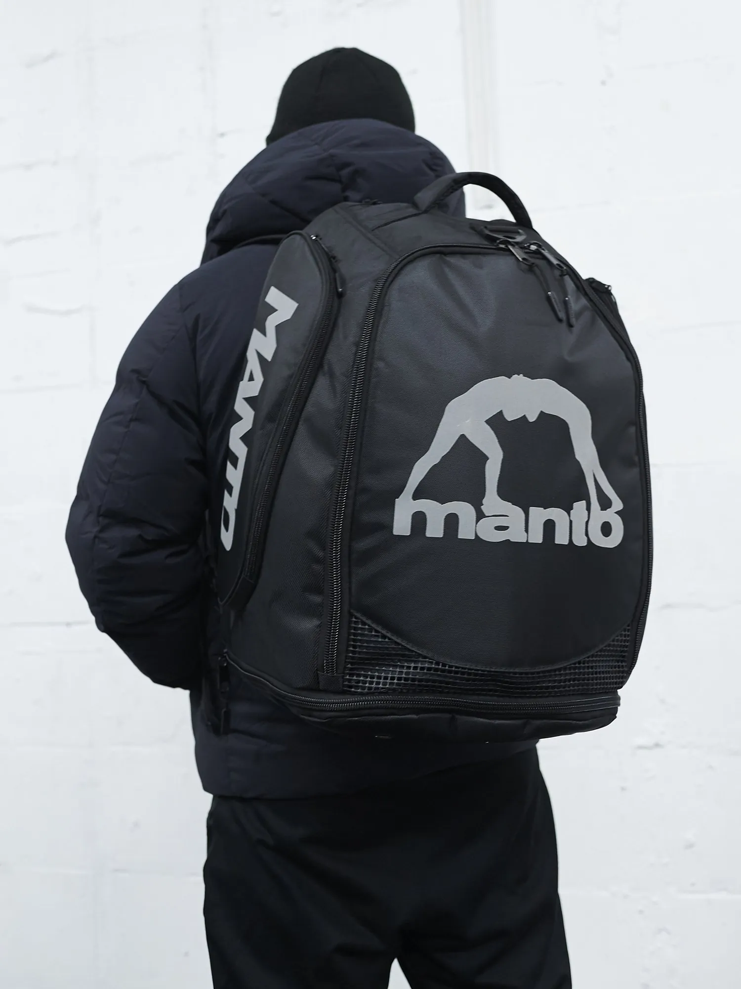 eng_pl_MANTO-XL-convertible-backpack-ONE-2039_14