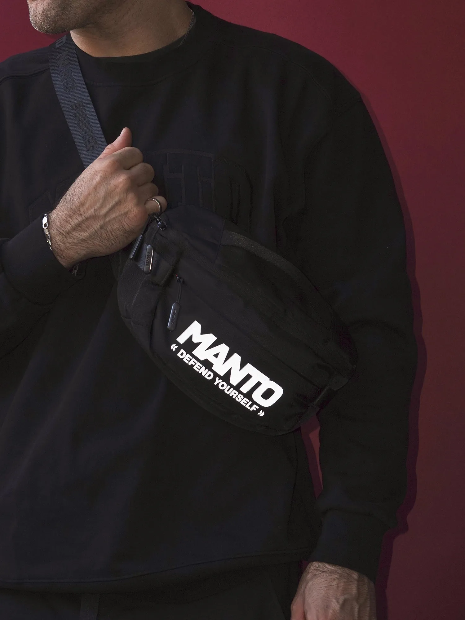 eng_pl_MANTO-waist-bag-DEFEND-black-3517_7