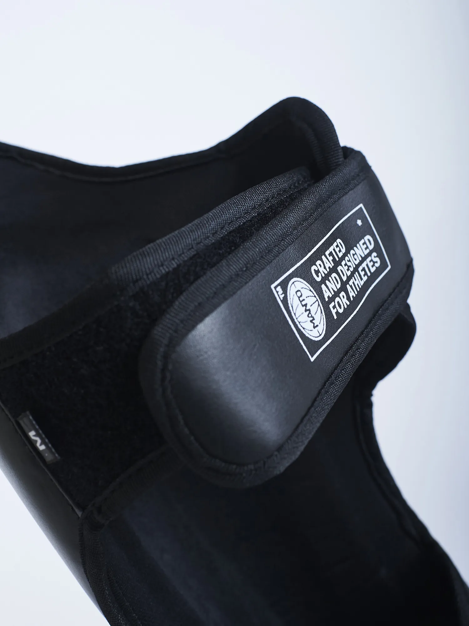 eng_pl_MANTO-Shin-Guards-IMPACT-black-2968_6