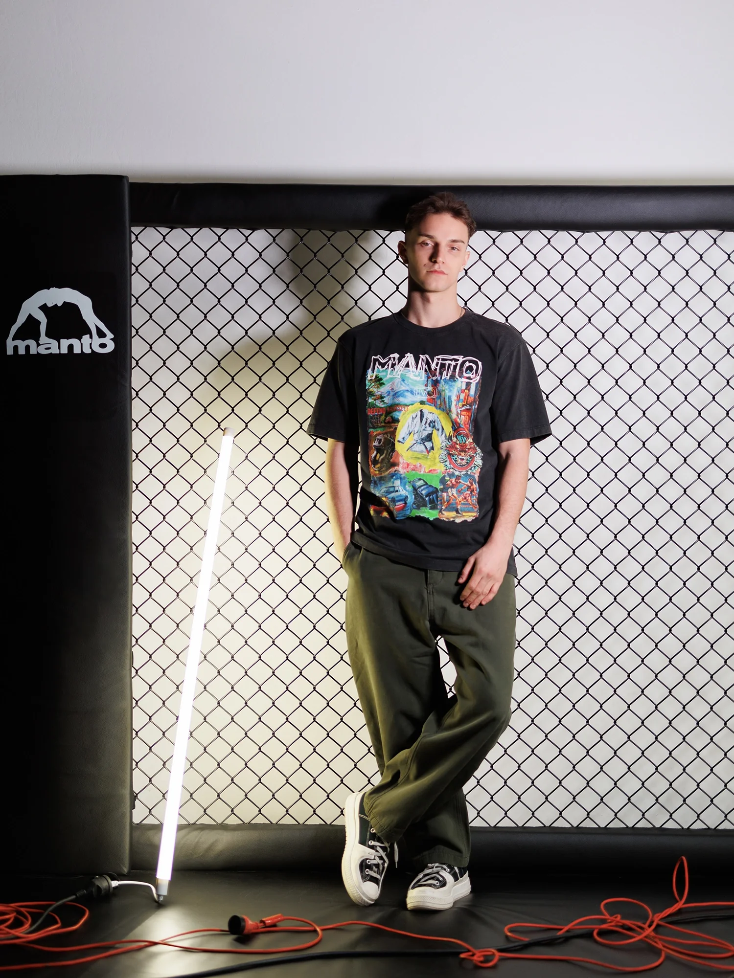 eng_pl_MANTO-t-shirt-IVO-black-3564_7